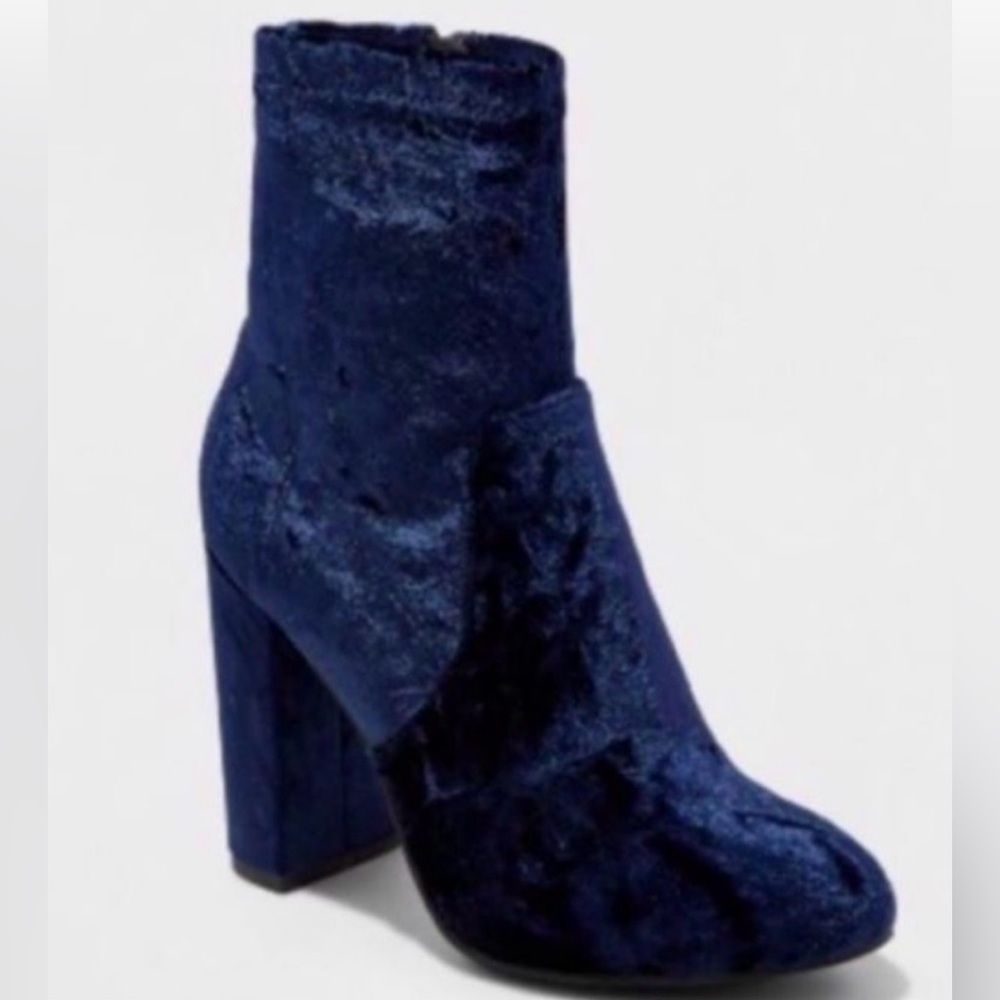 Mossimo Supply Co. Crushed Velvet Boots 9